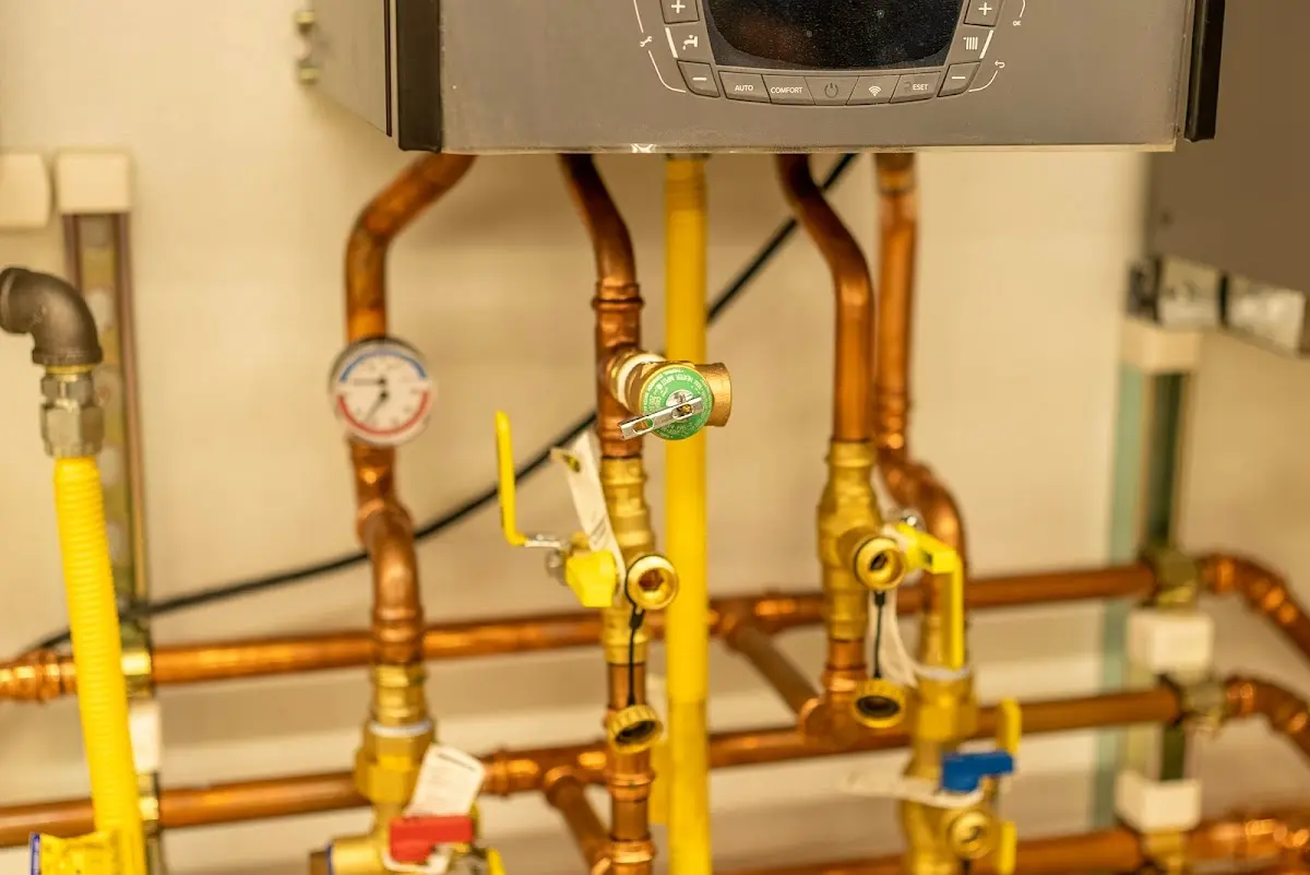 Licensed technician providing Pipe Repair for a homeowner in Woodburn